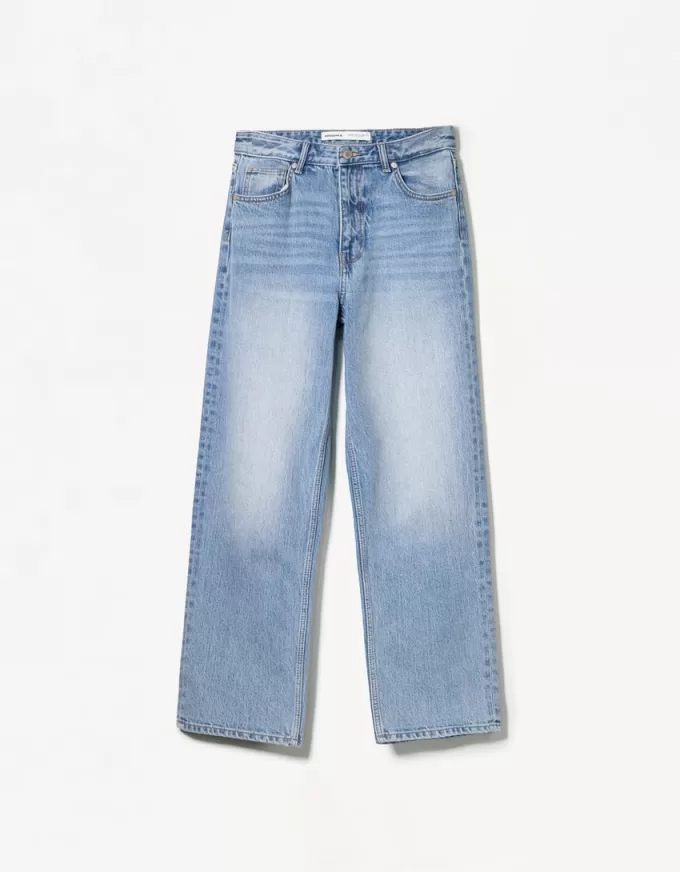 Höga mom-jeans med avslappnad passform Höga mom-jeans med avslappnad passform