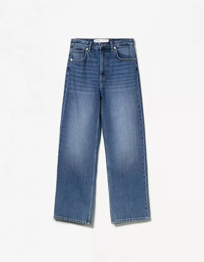 Höga mom-jeans med avslappnad passform Höga mom-jeans med avslappnad passform