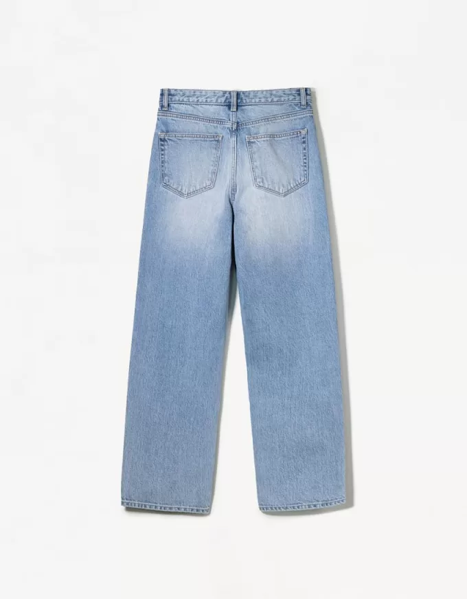 Höga mom-jeans med avslappnad passform Höga mom-jeans med avslappnad passform