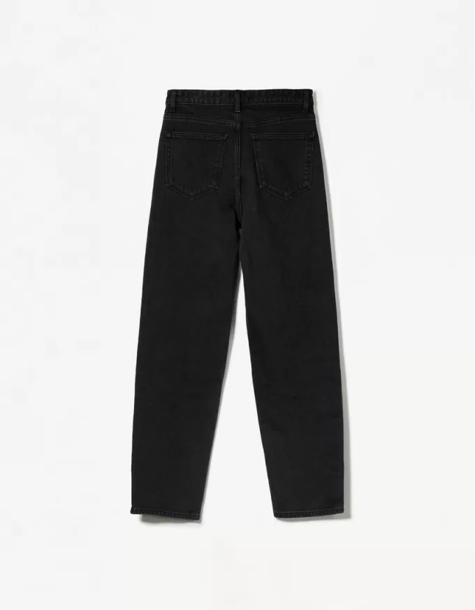 Höga mom-jeans med avslappnad passform Höga mom-jeans med avslappnad passform