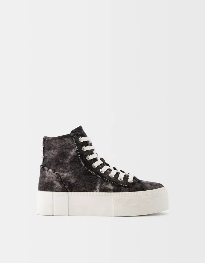 Höga sneakers i jeans Höga sneakers i jeans