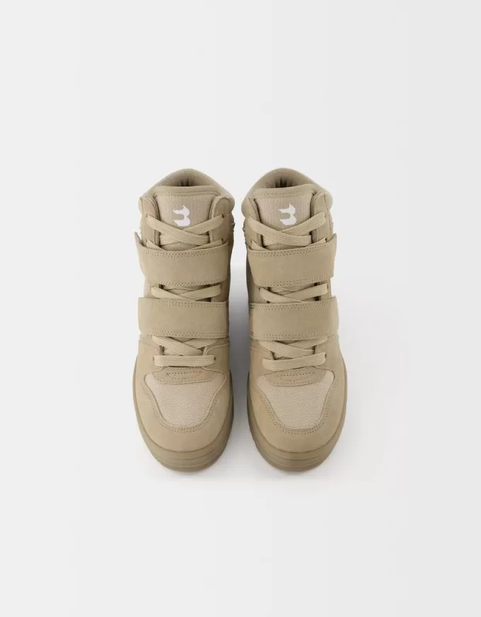 Höga sneakers med inre kil Höga sneakers med inre kil