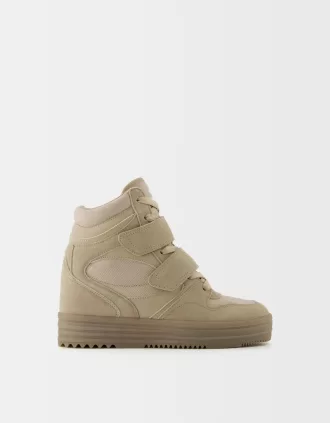 Höga sneakers med inre kil