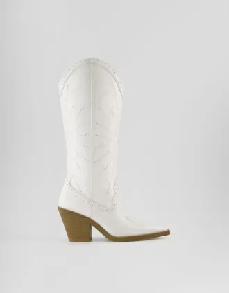 Högklackade cowboystövlar med dubbdetaljer