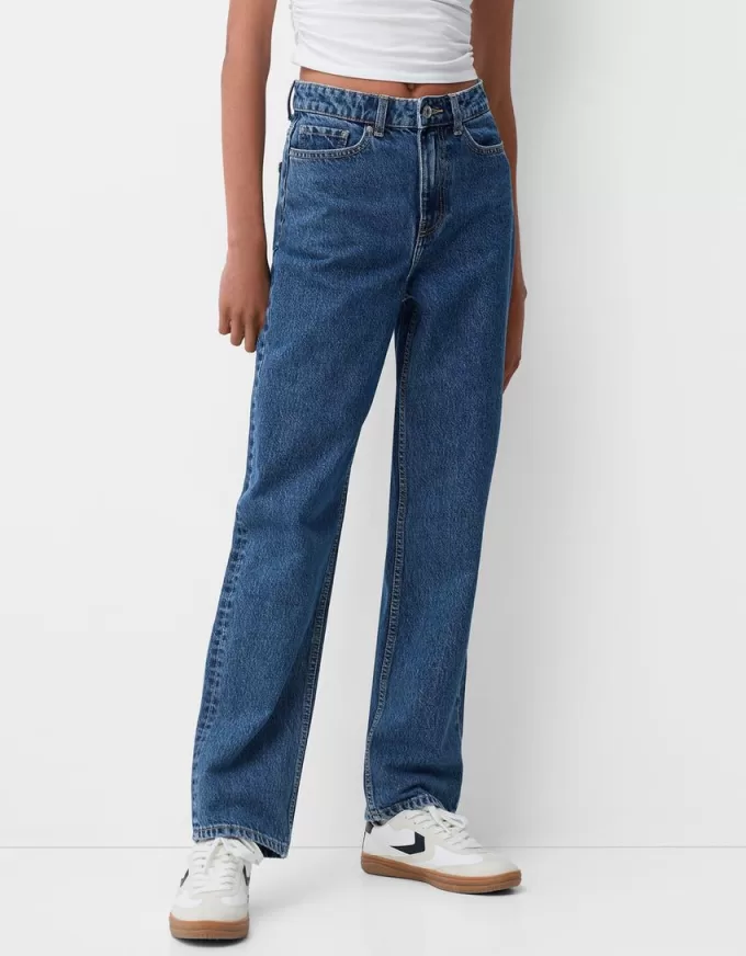 Jeans med rak passform vid ben Jeans med rak passform vid ben