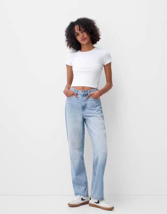 Jeans med rak passform vid ben Jeans med rak passform vid ben