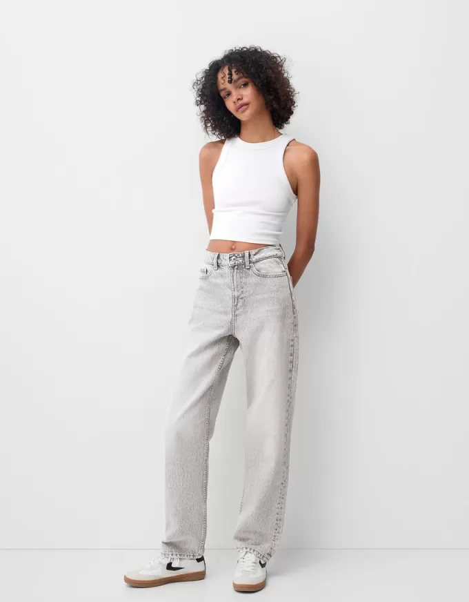 Jeans med rak passform vid ben Jeans med rak passform vid ben