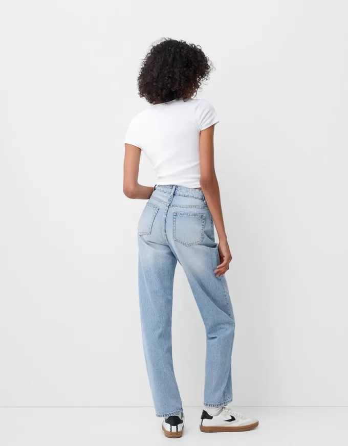 Jeans med rak passform vid ben Jeans med rak passform vid ben