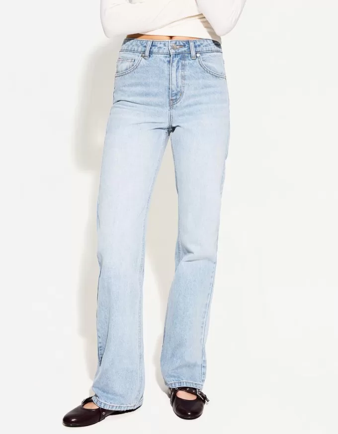 Jeans med rak passform vid ben Jeans med rak passform vid ben