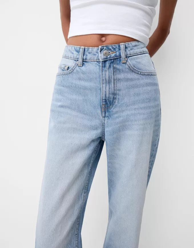 Jeans med rak passform vid ben Jeans med rak passform vid ben
