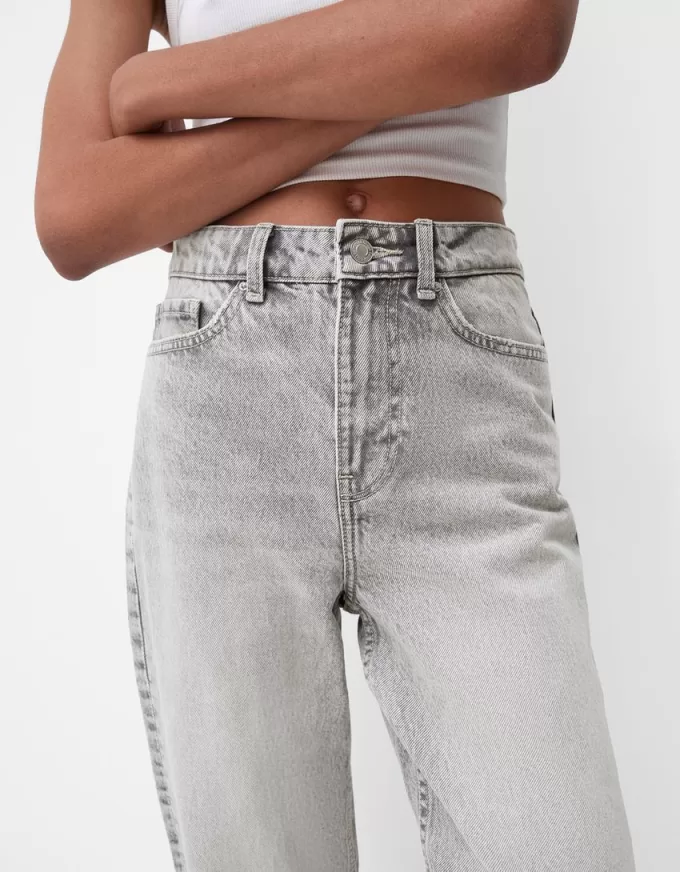 Jeans med rak passform vid ben Jeans med rak passform vid ben