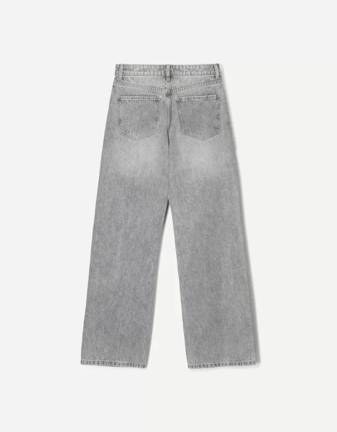 Jeans med rak passform vid ben Jeans med rak passform vid ben