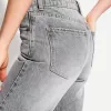 Jeans med rak passform vid ben Jeans med rak passform vid ben
