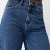 Jeans med rak passform vid ben Jeans med rak passform vid ben