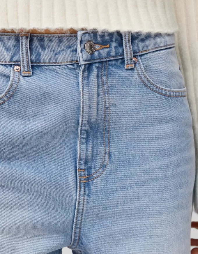 Jeans med rak passform vid ben Jeans med rak passform vid ben