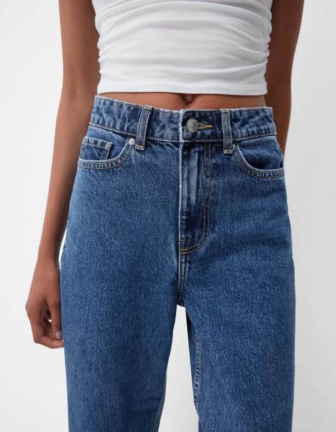 Jeans med rak passform vid ben Jeans med rak passform vid ben