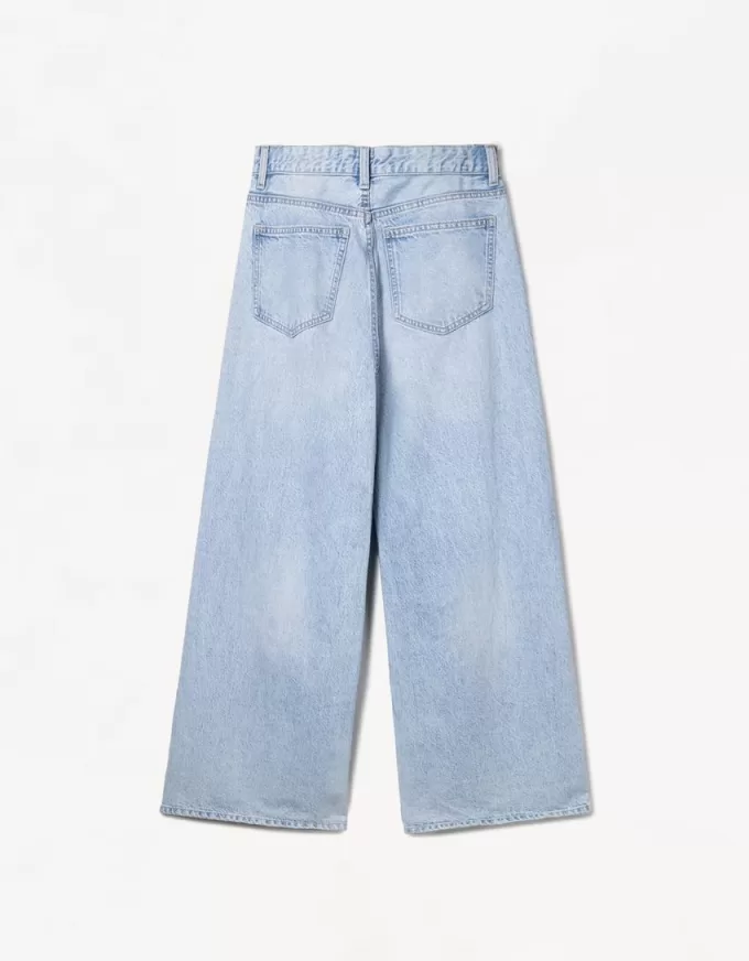 Jeans med vida ben Jeans med vida ben