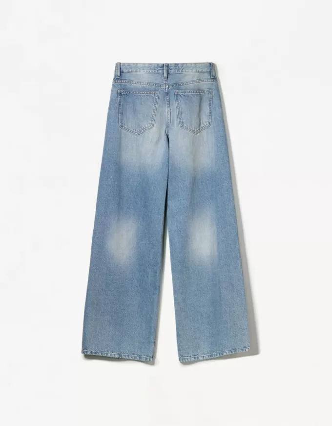 Jeans med vida ben Jeans med vida ben