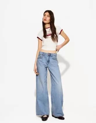 Jeans med vida ben