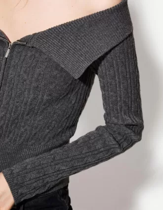 Kabelstickad Bardot cardigan med dragkedja
