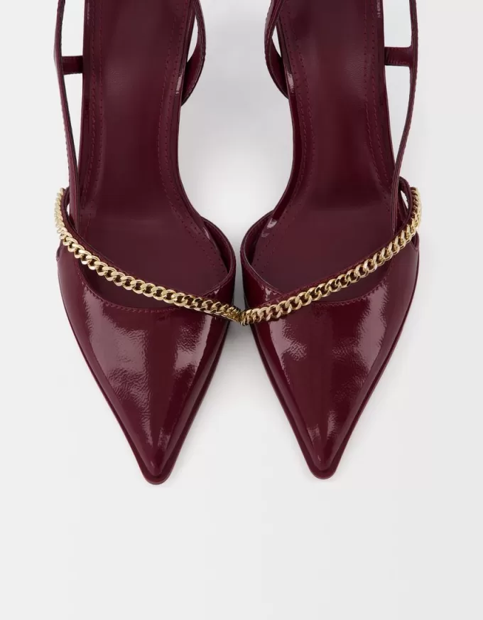 Kitten-klackskor med kedjedetalj Kitten-klackskor med kedjedetalj