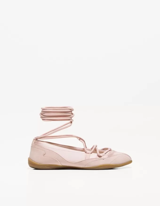 Knytna sportiga ballerinor Knytna sportiga ballerinor