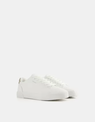 Kontrastande sneakers för män