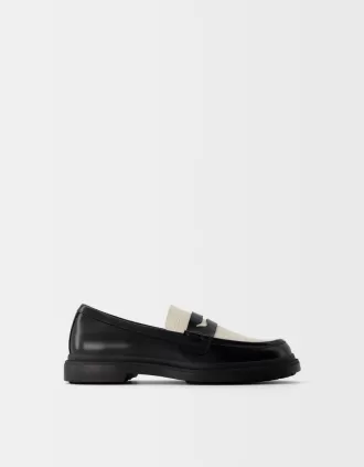 Kontrasterande loafers