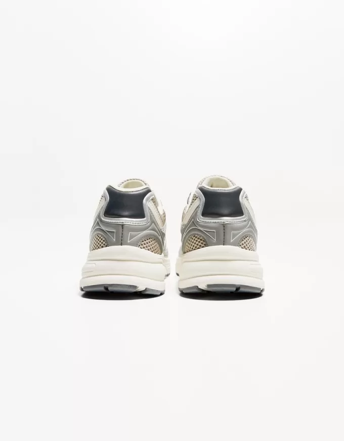 Kontrasterande sneakers Kontrasterande sneakers