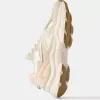 Kontrasterande sneakers med meshdetalj Kontrasterande sneakers med meshdetalj