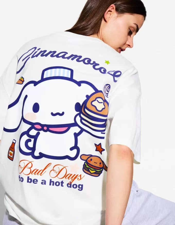 Kortärmad T-shirt med Cinnamoroll-tryck Kortärmad T-shirt med Cinnamoroll-tryck