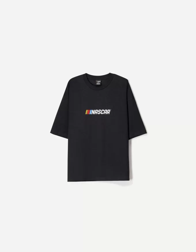 Kortärmad T-shirt med Nascar-tryck