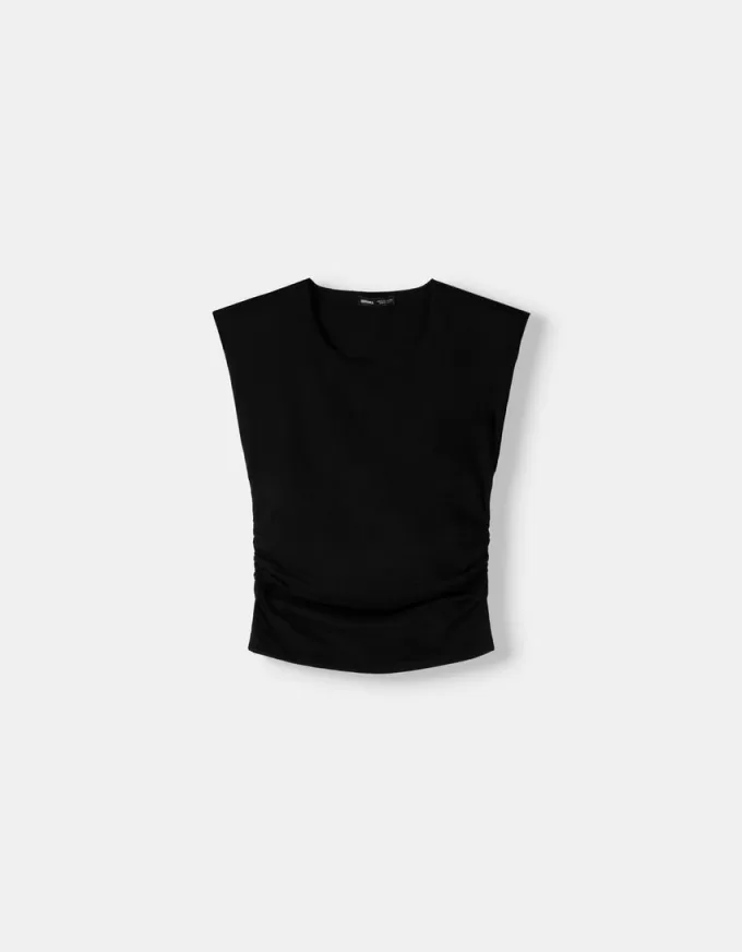 Kortärmad T-shirt med axelvaddar