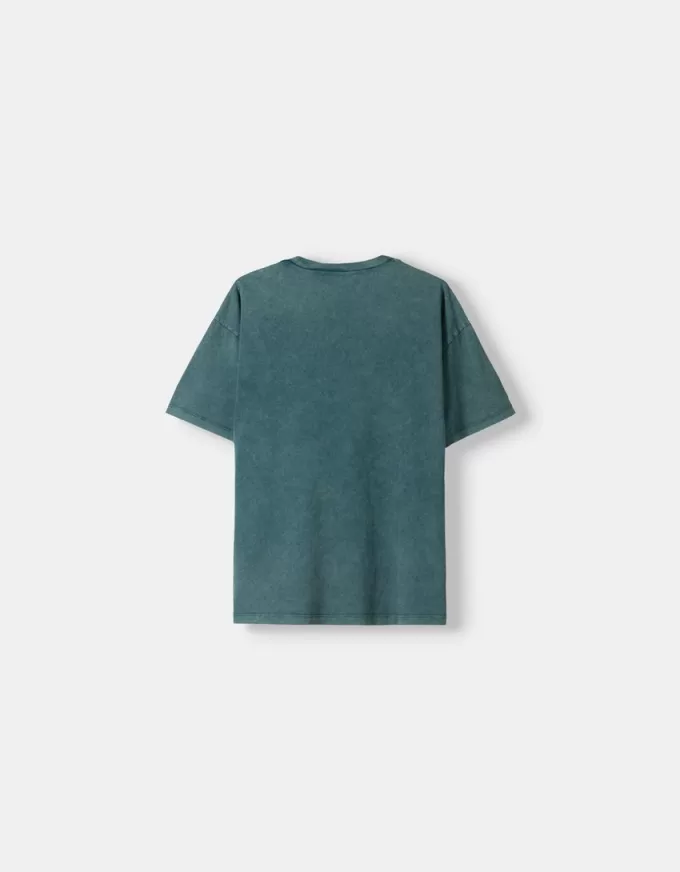 Kortärmad T-shirt med blekt effekt med tryck Kortärmad T-shirt med blekt effekt med tryck