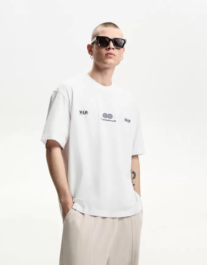 Kortärmad T-shirt med broderi Kortärmad T-shirt med broderi