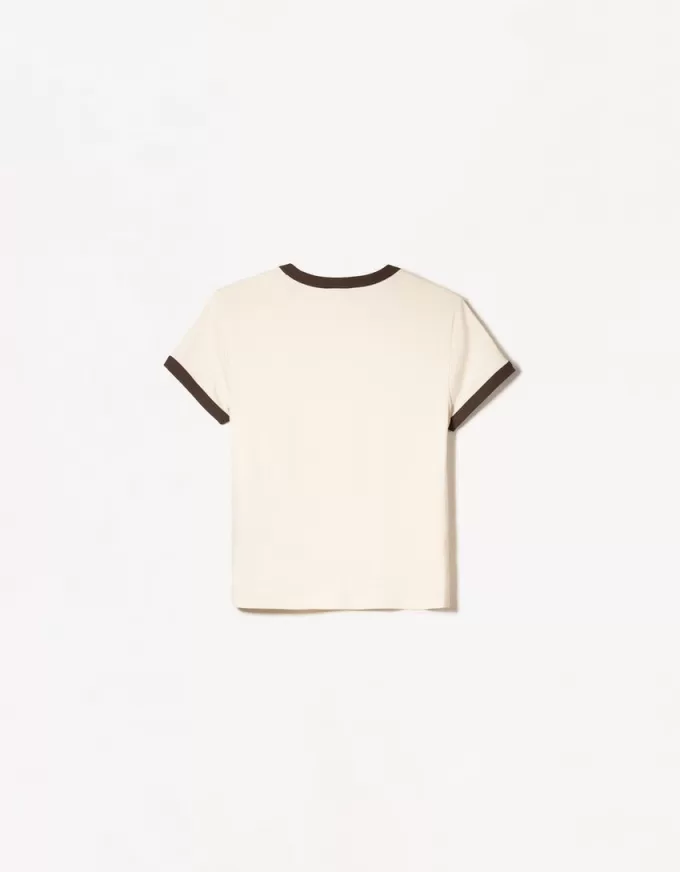 Kortärmad T-shirt med kontrasttryck Kortärmad T-shirt med kontrasttryck
