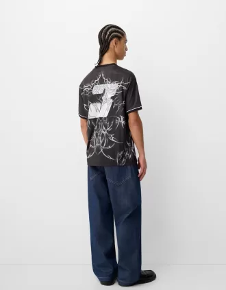Kortärmad T-shirt med meshtryck
