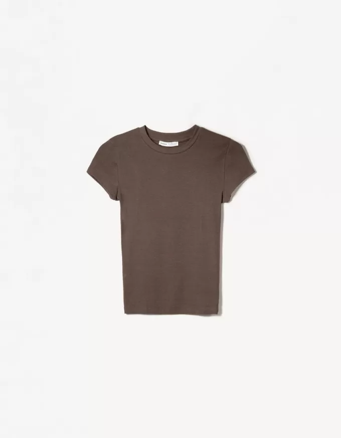 Kortärmad T-shirt med urringning