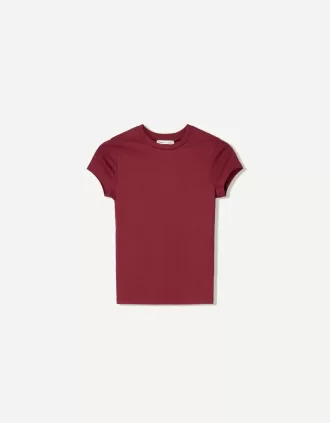Kortärmad T-shirt med urringning