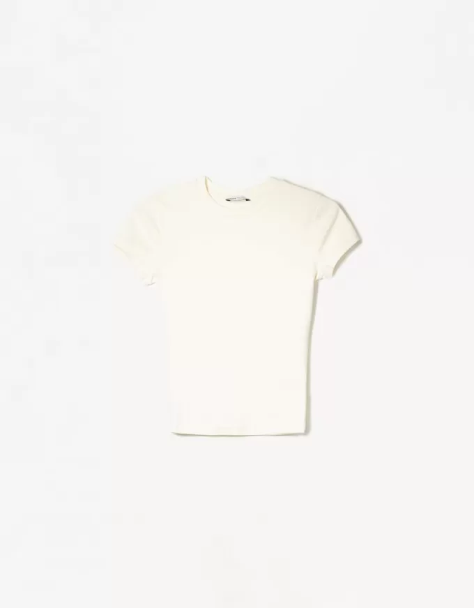 Kortärmad T-shirt med urringning Kortärmad T-shirt med urringning