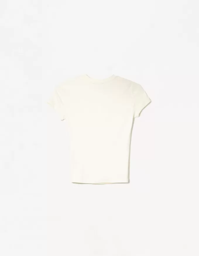 Kortärmad T-shirt med urringning Kortärmad T-shirt med urringning