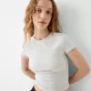 Kortärmad T-shirt med urringning