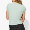 Kortärmad T-shirt med urringning Kortärmad T-shirt med urringning