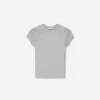 Kortärmad T-shirt med urringning Kortärmad T-shirt med urringning