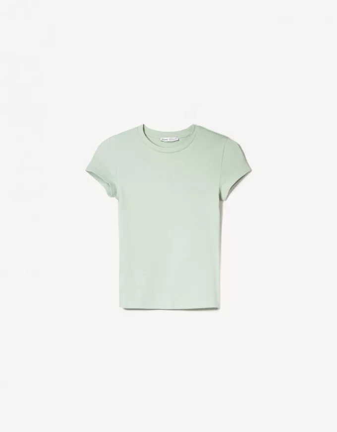 Kortärmad T-shirt med urringning Kortärmad T-shirt med urringning
