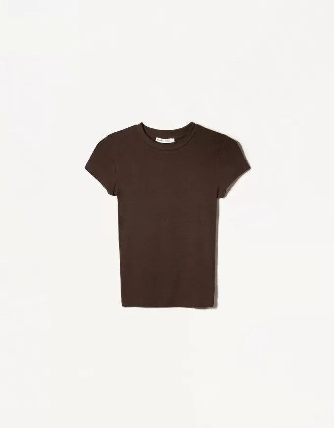 Kortärmad T-shirt med urringning Kortärmad T-shirt med urringning