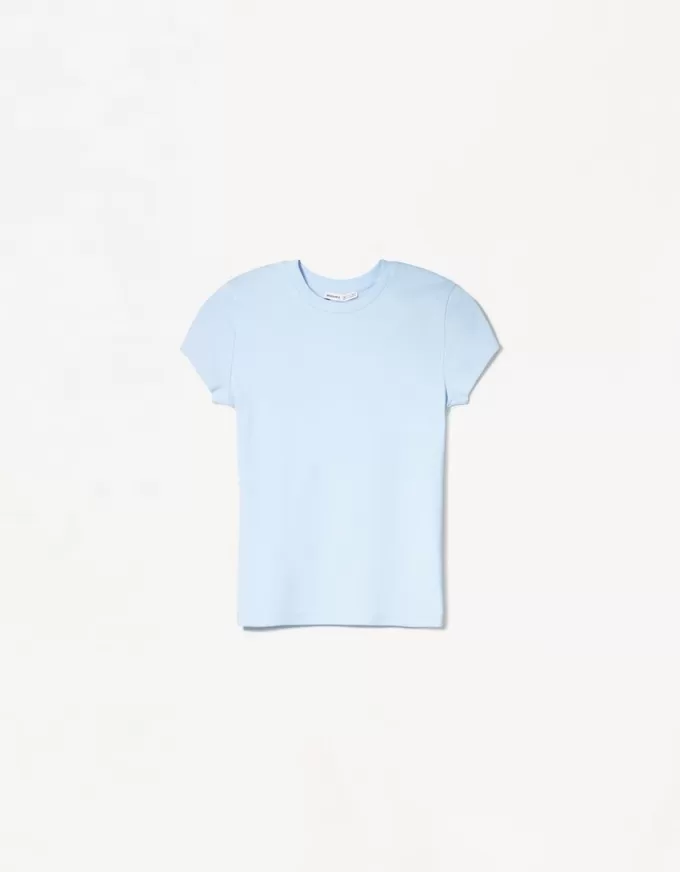Kortärmad T-shirt med urringning Kortärmad T-shirt med urringning