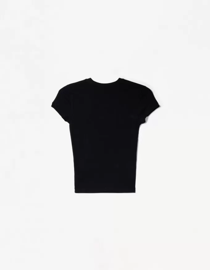 Kortärmad T-shirt med urringning Kortärmad T-shirt med urringning