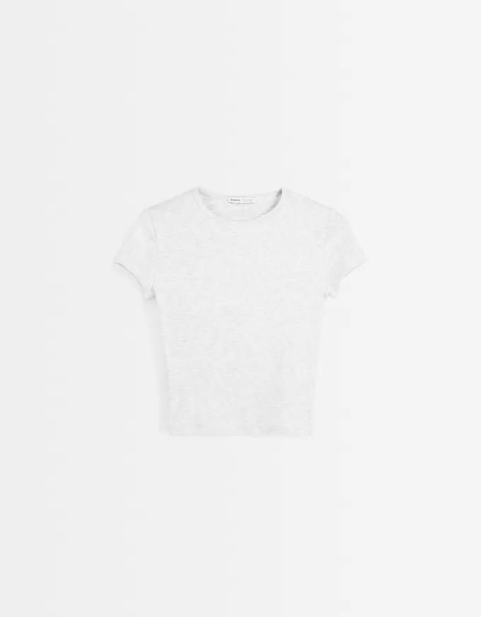 Kortärmad T-shirt med urringning
