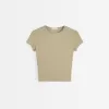 Kortärmad T-shirt med urringning